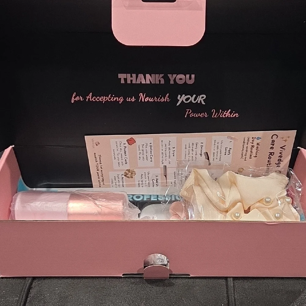 Vivedge Black Comb Set with Pink and Cream Scrunchies - Picture 10 of 12